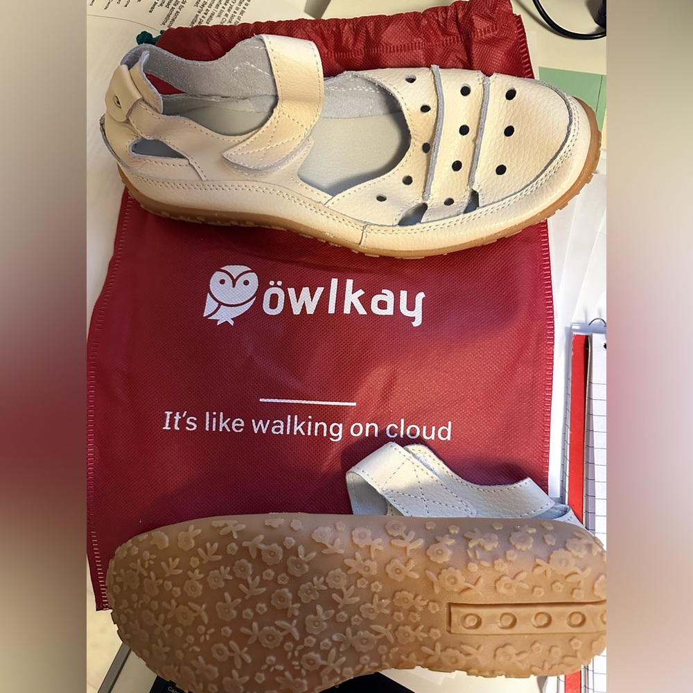 Owlkay beige leather flat sandals 8M